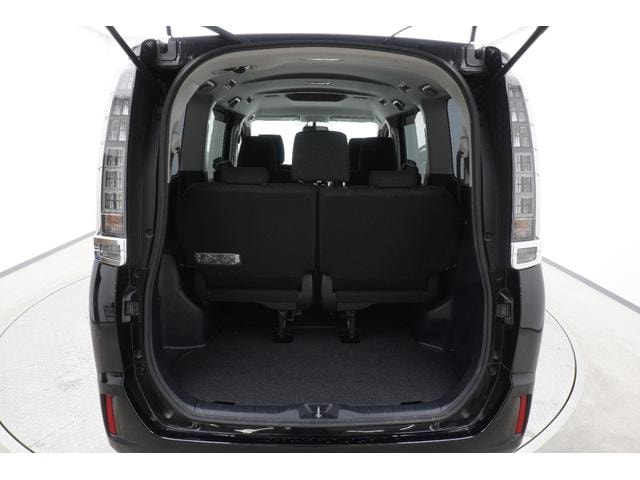 Toyota VOXY 2014 — фото автомобиля 1