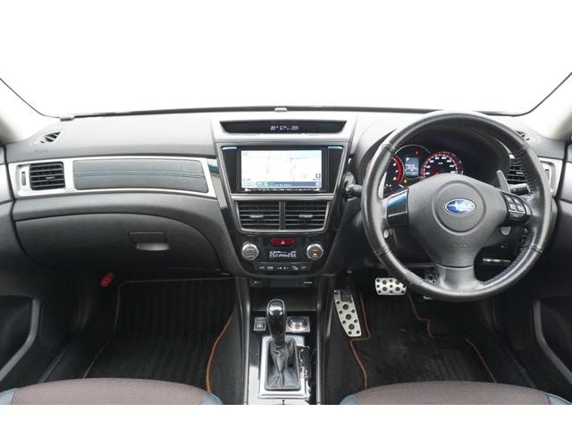 Subaru EXIGA CROSSOVER7 2016 — фото автомобиля 1
