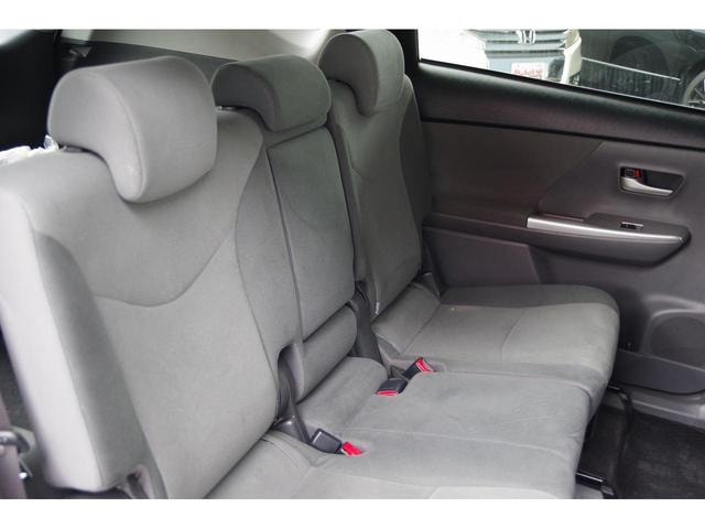 Toyota PRIUS ALPHA 2013 — фото автомобиля 1