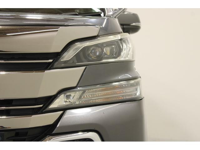 Toyota VELLFIRE 2016 — фото автомобиля 1