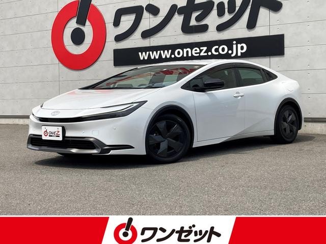 Toyota PRIUS 2023 — фото автомобиля 1