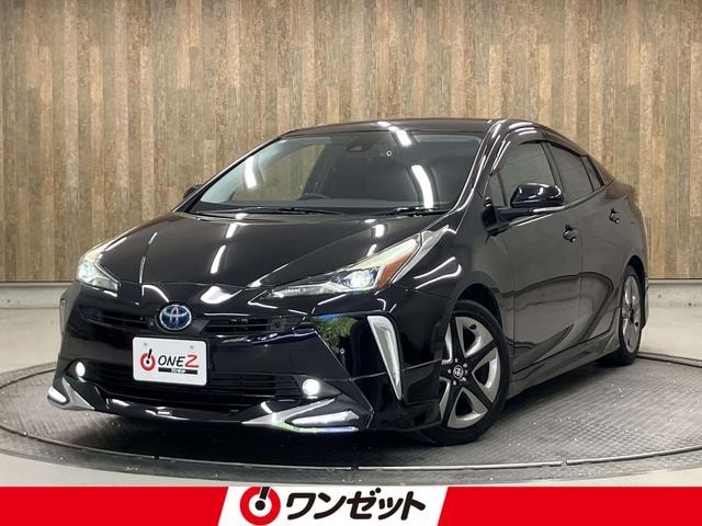 Toyota PRIUS 2021 — фото автомобиля 1