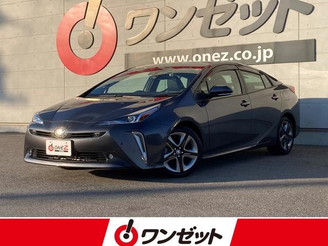 Toyota PRIUS 2021 — фото автомобиля 1
