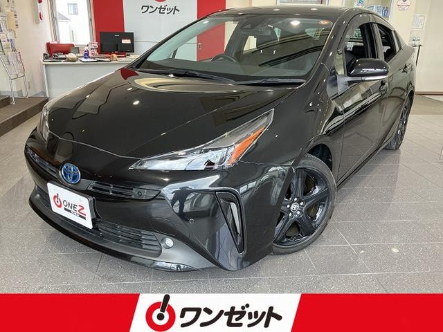 Toyota PRIUS 2022 — фото автомобиля 1