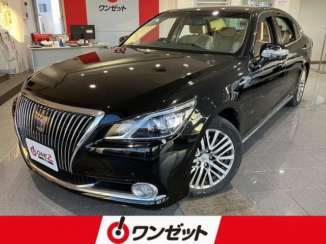 Toyota CROWN MAJESTA 2014 — фото автомобиля