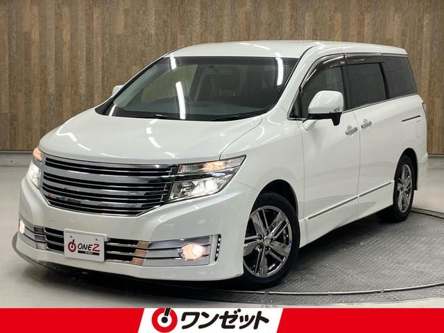 Nissan ELGRAND 2011 — фото автомобиля 1