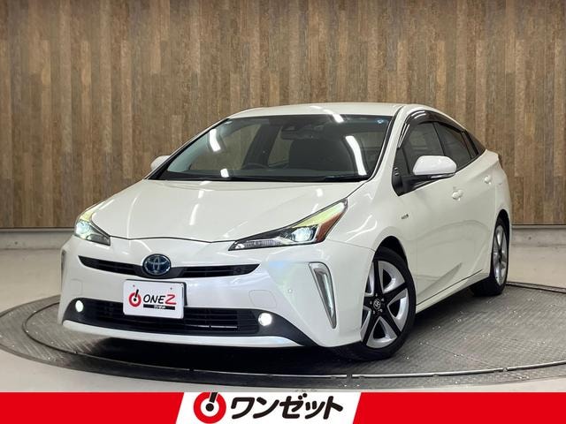 Toyota PRIUS 2019 — фото автомобиля 1