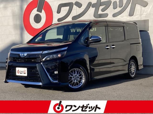 Toyota VOXY 2021 — фото автомобиля
