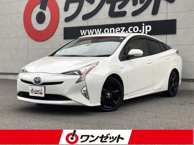 Toyota PRIUS 2016 — фото автомобиля