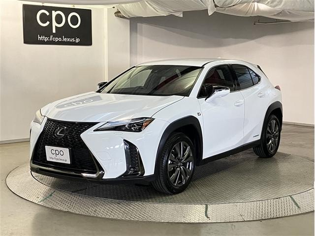 Lexus UX 2020 — фото автомобиля