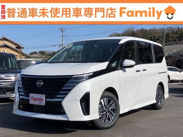 Nissan SERENA 2026 — фото автомобиля 1
