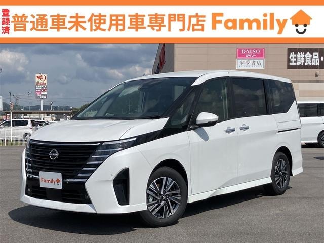 Nissan SERENA 2026 — фото автомобиля 1