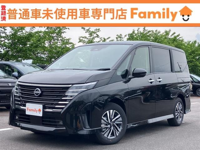 Nissan SERENA 2026 — фото автомобиля 1