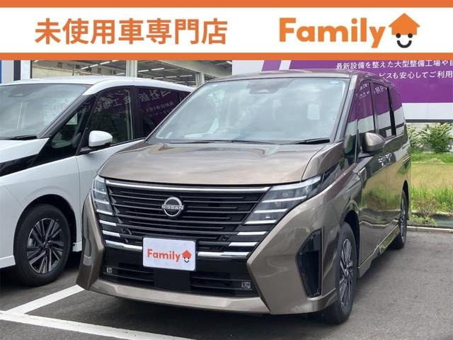 Nissan SERENA 2026 — фото автомобиля 1