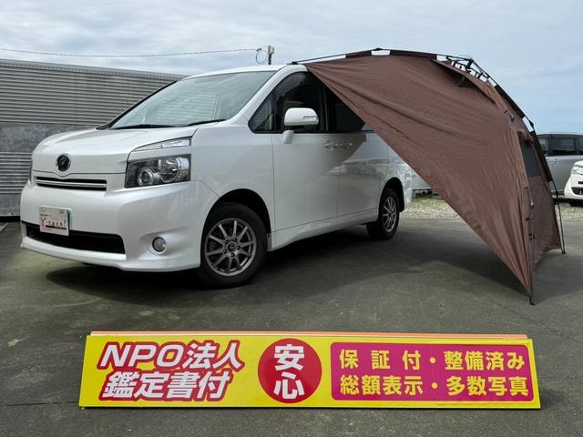 Toyota VOXY 2009 — фото автомобиля 1