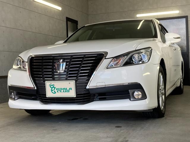 Toyota CROWN 2013 — фото автомобиля 1