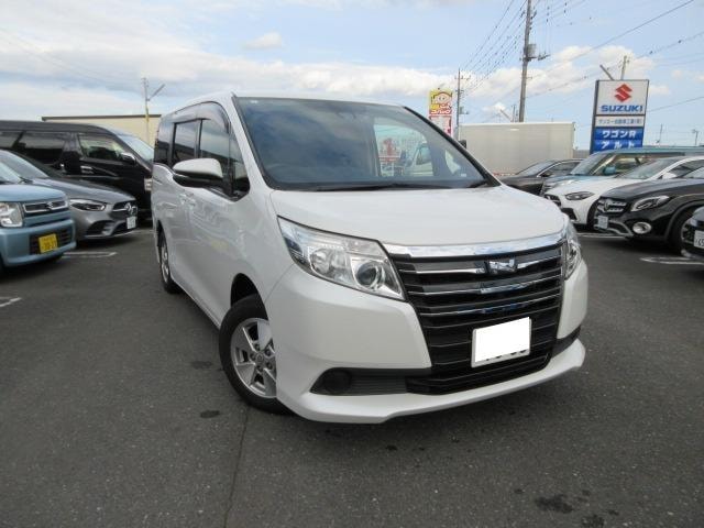 Toyota NOAH 2016 — фото автомобиля 1