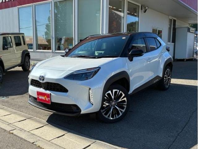 Toyota YARIS CROSS 2023 — фото автомобиля