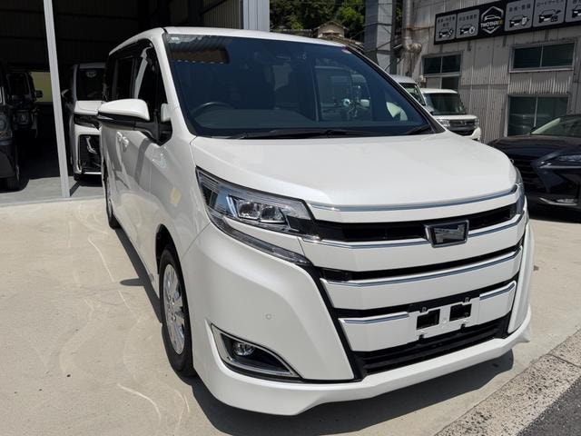 Toyota NOAH 2021 — фото автомобиля 1