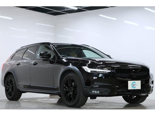Volvo V90 2019 — фото автомобиля 1