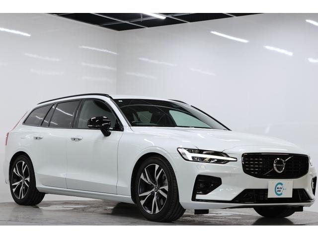 Volvo V60 2021 — фото автомобиля 1