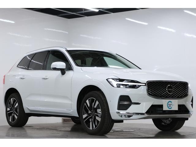 Volvo XC60 2026 — фото автомобиля 1