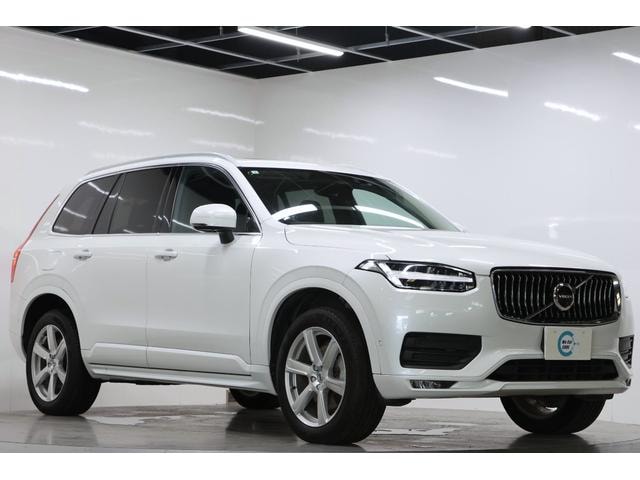 Volvo XC90 2023 — фото автомобиля 1
