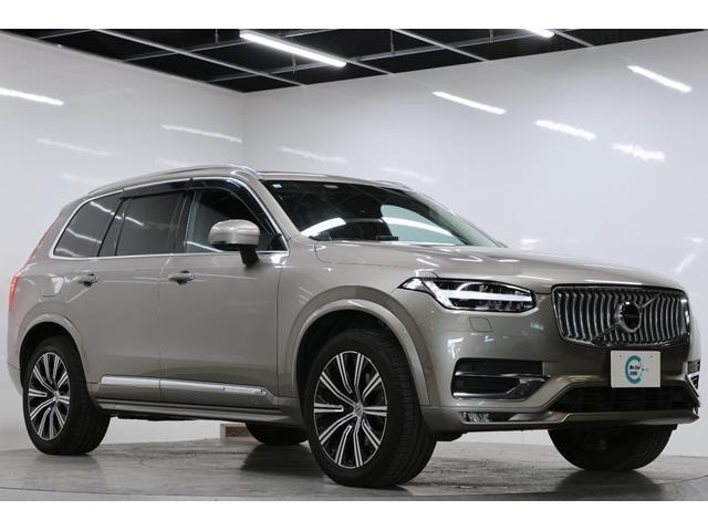 Volvo XC90 2019 — фото автомобиля 1