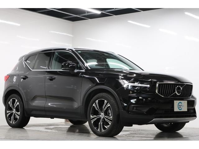 Volvo XC40 2021 — фото автомобиля 1