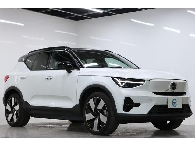 Volvo C40 RECHARGE 2023 — фото автомобиля