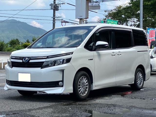 Toyota VOXY 2016 — фото автомобиля 1