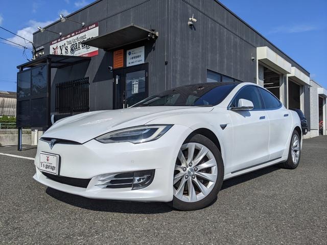 Tesla MODEL S 2020 — фото автомобиля