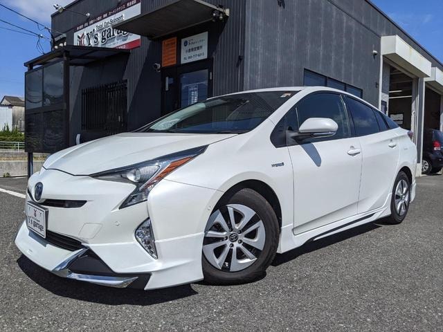 Toyota PRIUS 2018 — фото автомобиля 1