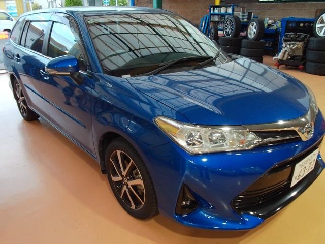 Toyota COROLLA FIELDER 2018 — фото автомобиля