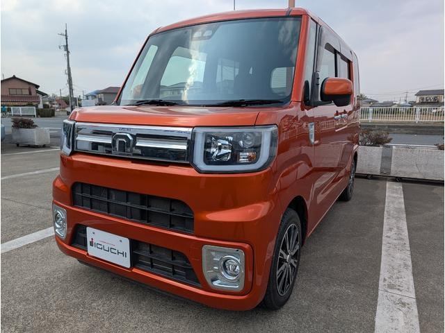 Daihatsu WAKE 2019 — фото автомобиля 1