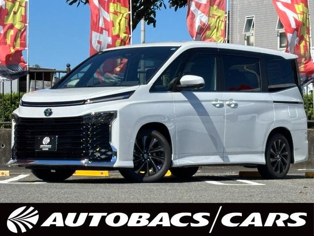 Toyota VOXY 2026 — фото автомобиля 1