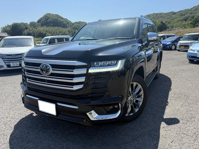 Toyota LAND CRUISER 2023 — фото автомобиля