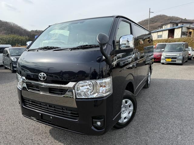 Toyota HIACE VAN 2026 — фото автомобиля