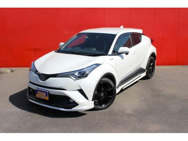 Toyota C-HR 2019 — фото автомобиля 1