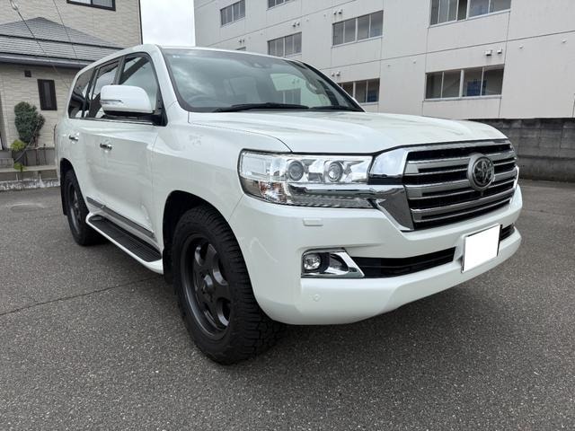 Toyota LAND CRUISER 2016 — фото автомобиля