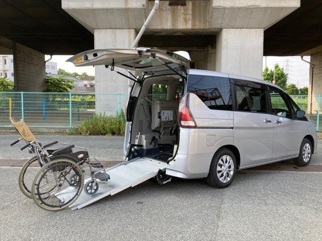 Nissan SERENA 2019 — фото автомобиля