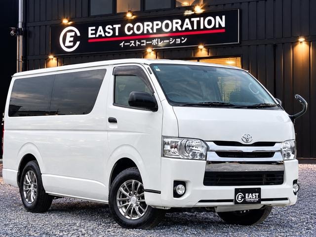 Toyota HIACE VAN 2016 — фото автомобиля
