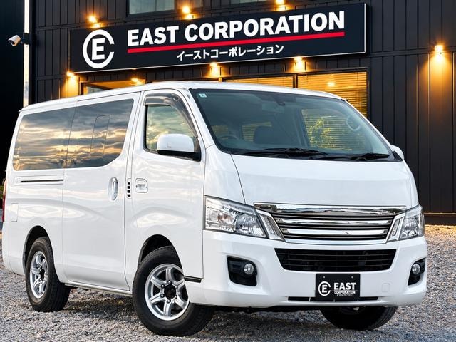 Nissan NV350CARAVAN VAN 2017 — фото автомобиля