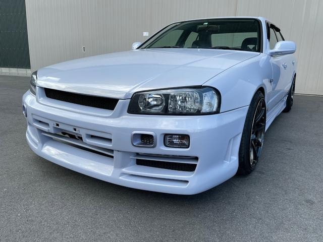 Nissan SKYLINE 2000 — фото автомобиля 1