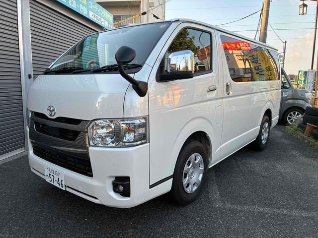 Toyota HIACE VAN 2025 — фото автомобиля