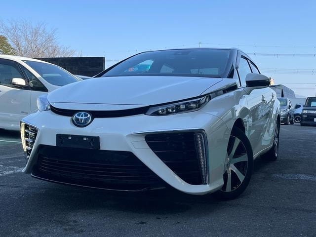 Toyota MIRAI 2016 — фото автомобиля