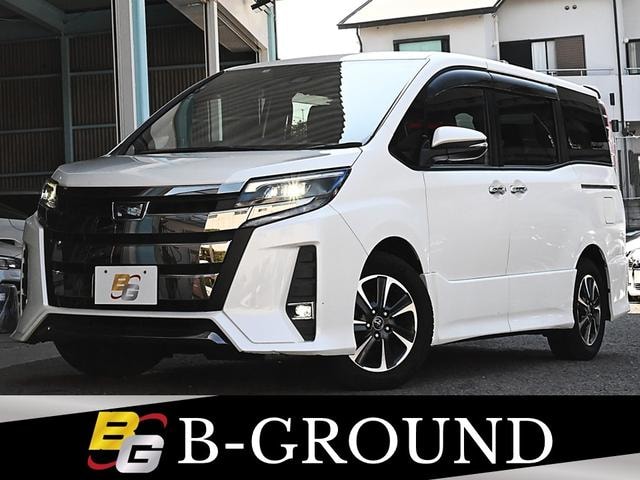 Toyota NOAH 2018 — фото автомобиля