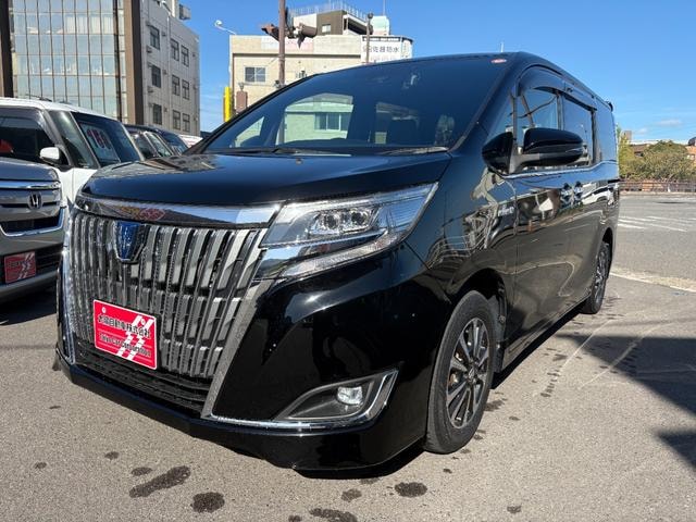 Toyota ESQUIRE 2018 — фото автомобиля 1
