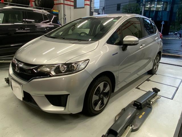 Honda FIT HYBRID 2015 — фото автомобиля