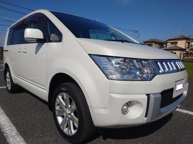 Mitsubishi DELICA D:5 2013 — фото автомобиля